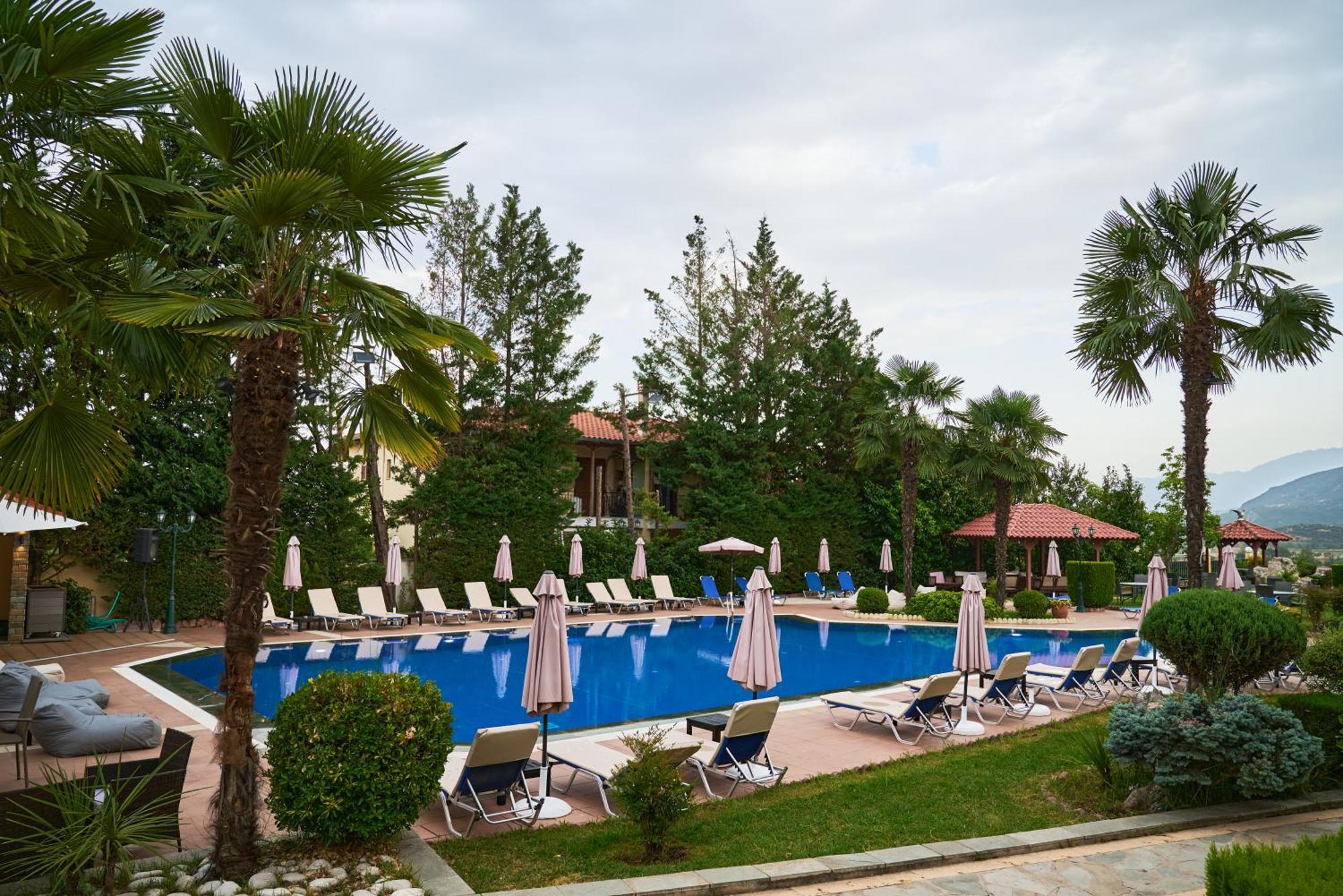 Famissi Suites 1 Kalambaka Esterno foto