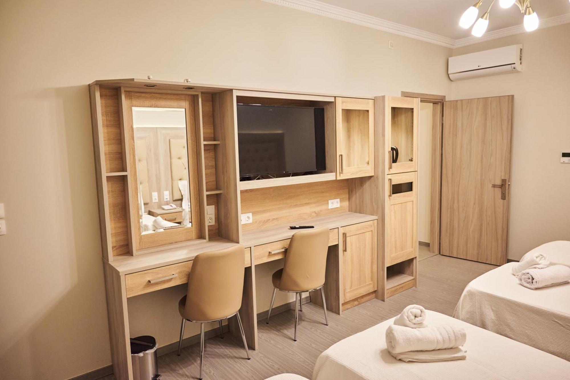 Famissi Suites 1 Kalambaka Esterno foto