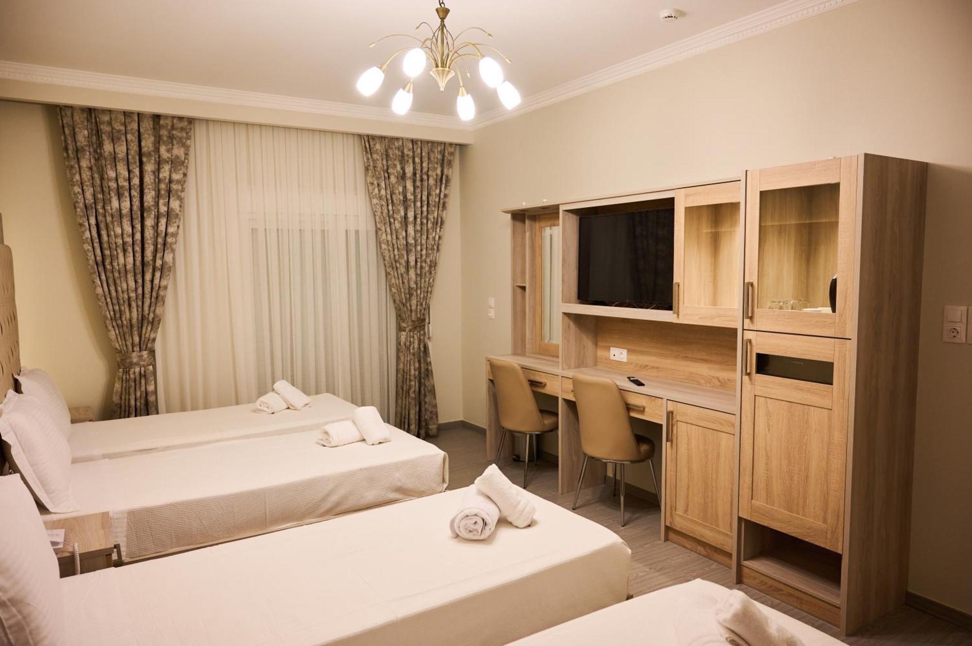Famissi Suites 1 Kalambaka Esterno foto