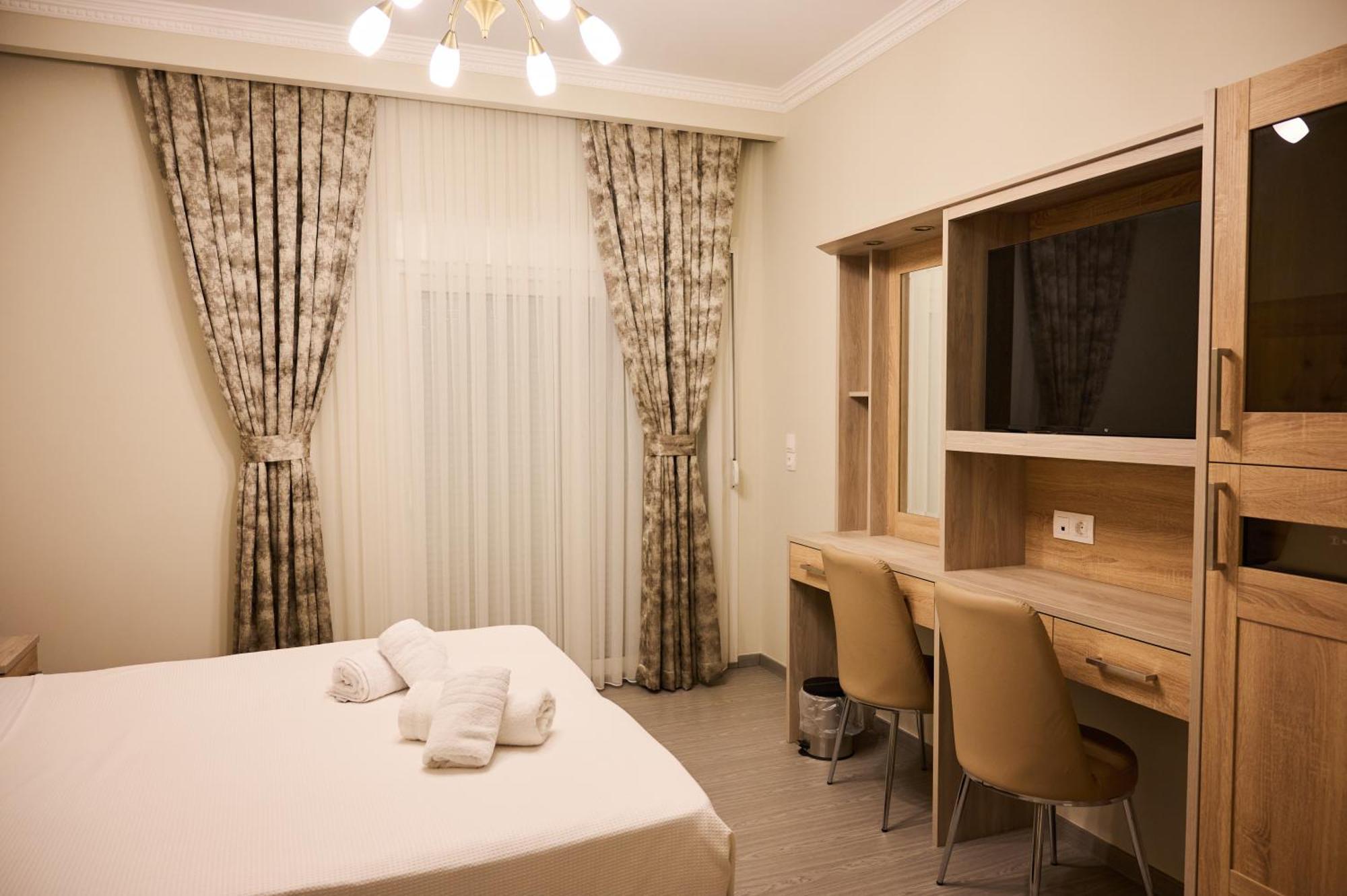 Famissi Suites 1 Kalambaka Esterno foto