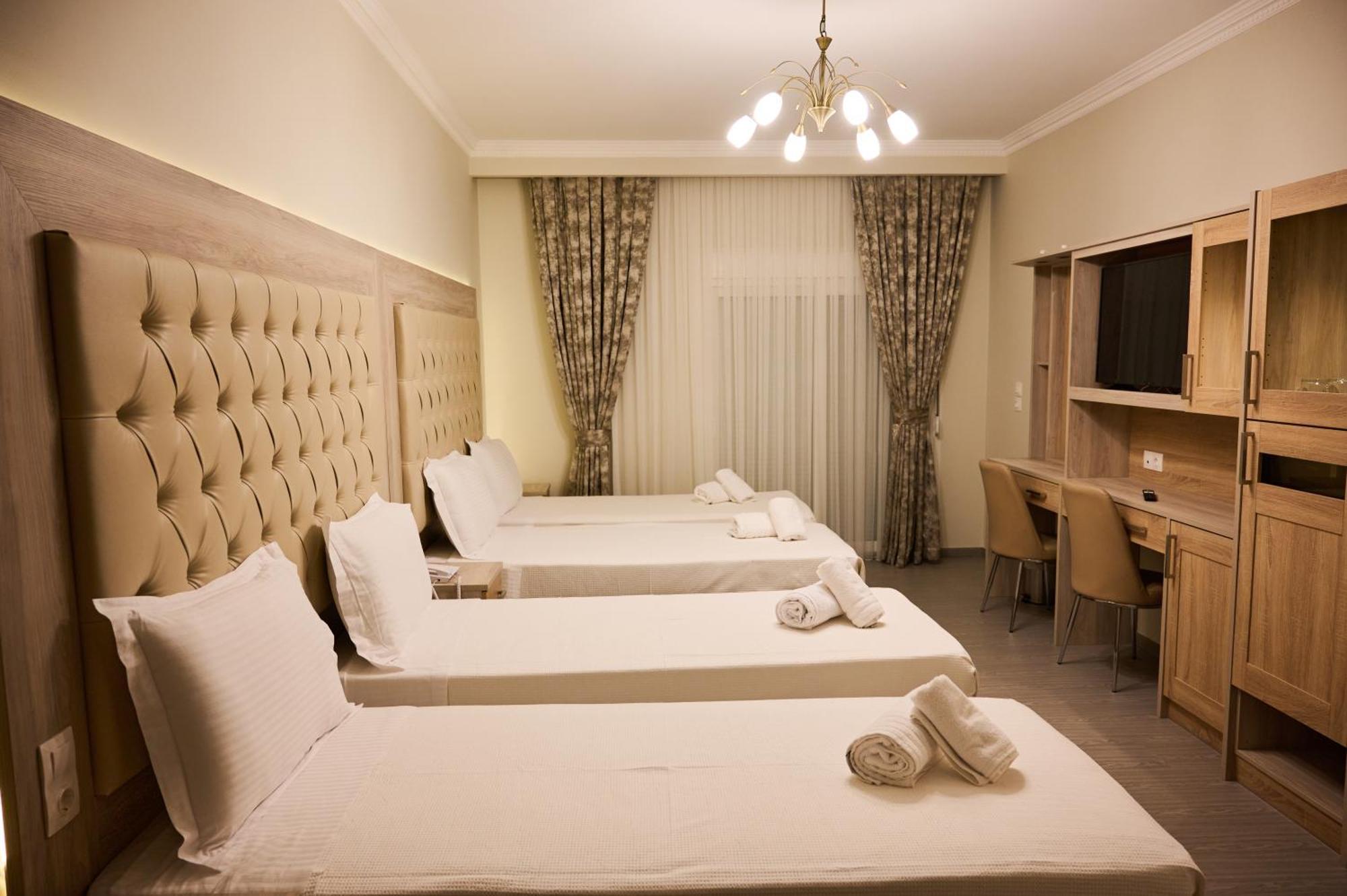 Famissi Suites 1 Kalambaka Esterno foto